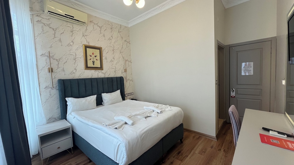 STANDARD, DOUBLE BED