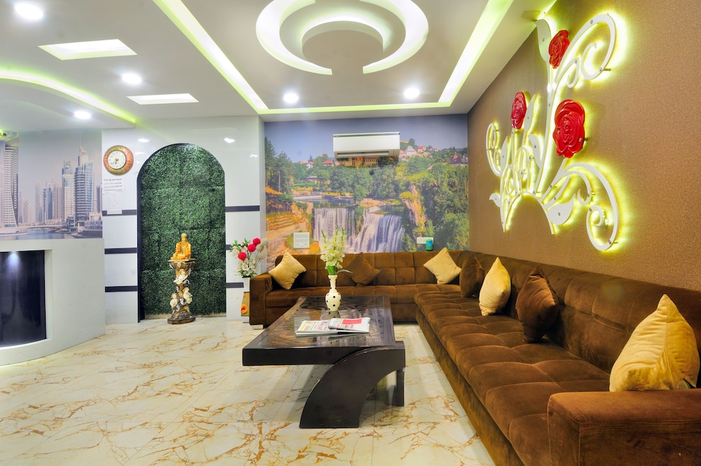 Check In Room RK Ashram 30/37