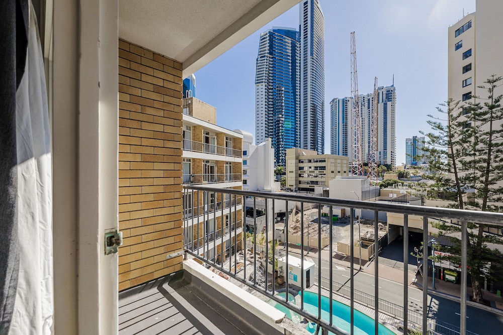 Bunk Backpackers Surfers Paradise Hostel 50/76