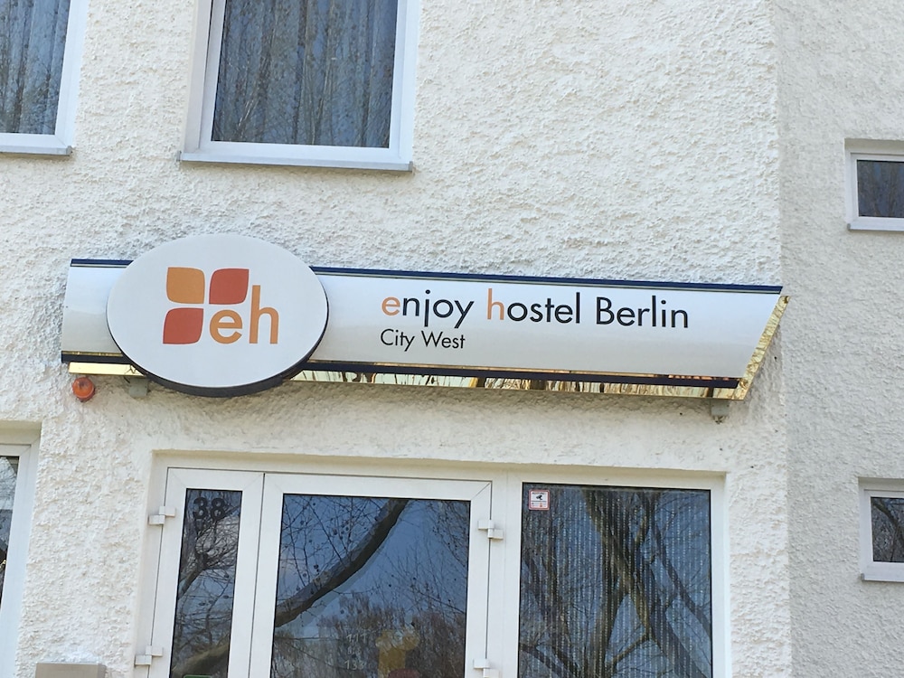 Enjoy Hostel Berlin City West 4/45