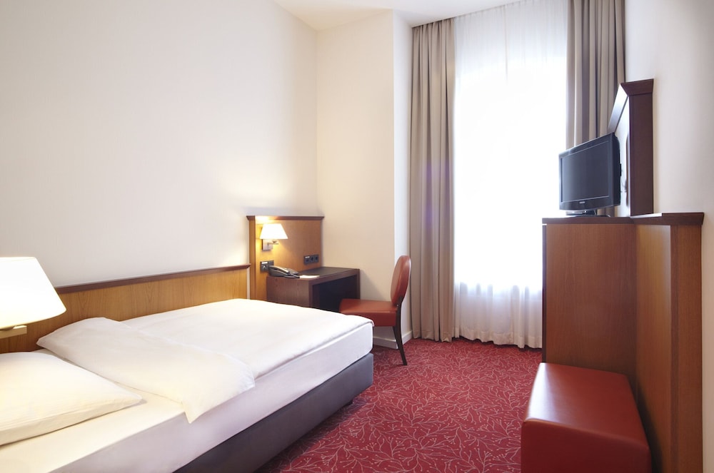 Hotel Hafen Hamburg 17/65