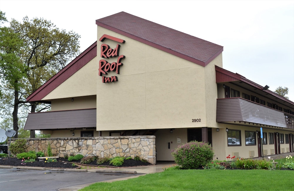 Red Roof Inn Elkhart 1/23