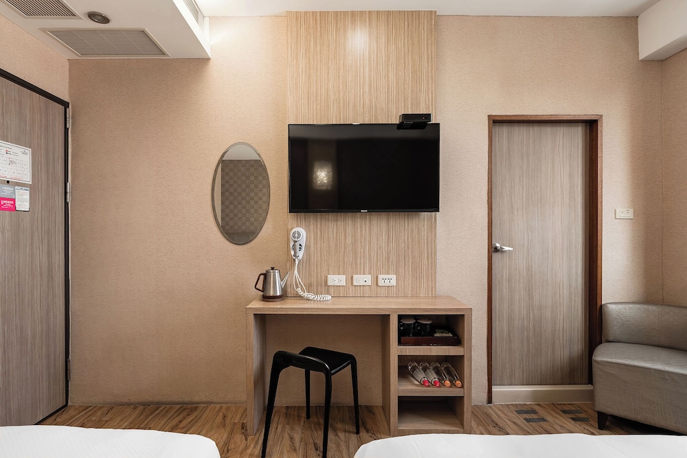 The Riverside Hotel Hengchun 53/60