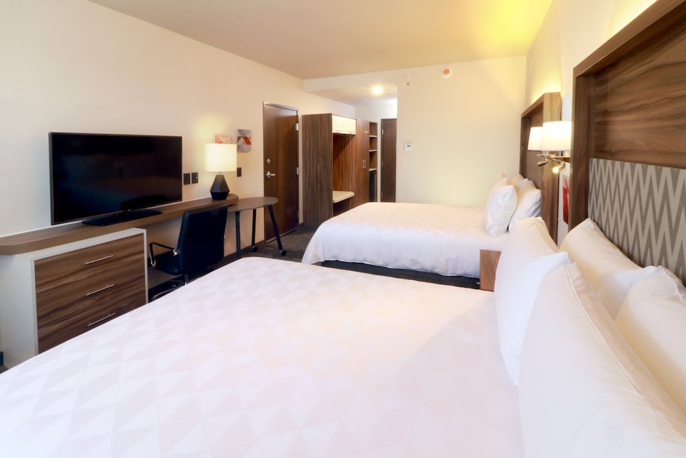 غرفة قياسية بسريرين كوين، Holiday Inn And Suites Monterrey Apodaca Zona Airport 5/7