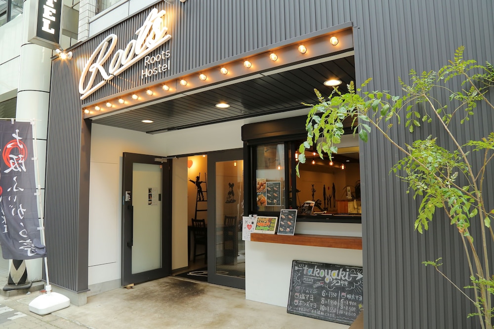 Roots Hostel 2/59