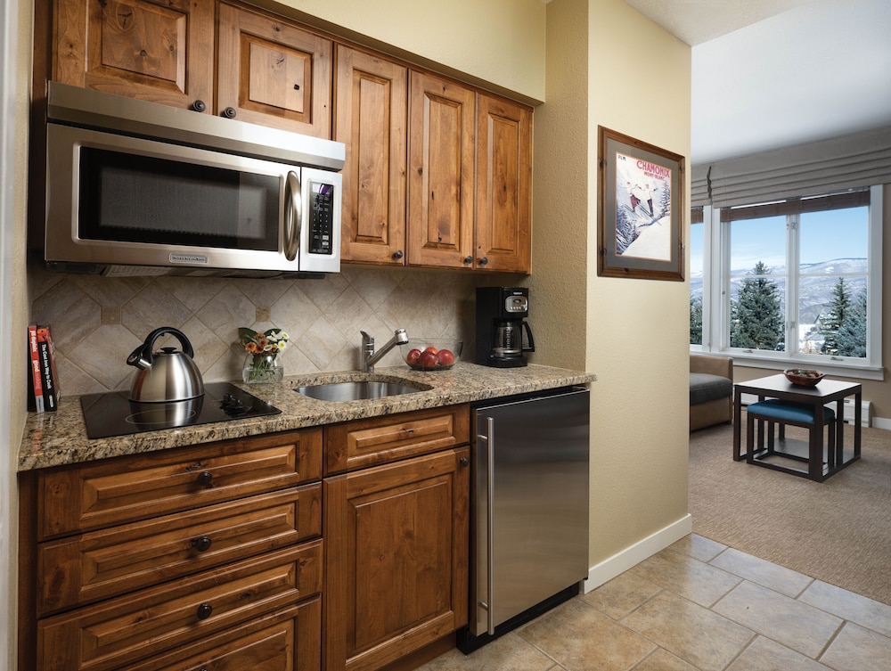 Hyatt Mountain Lodge 8/49