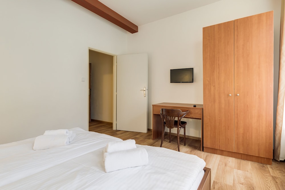 STANDARD, DOUBLE OR TWIN BED
