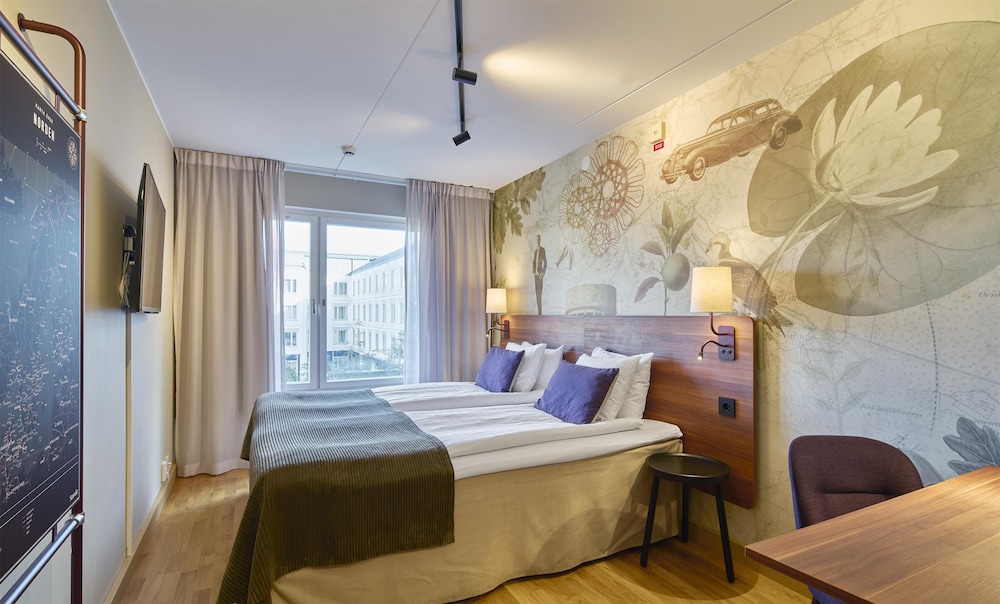 STANDARD, KING BED