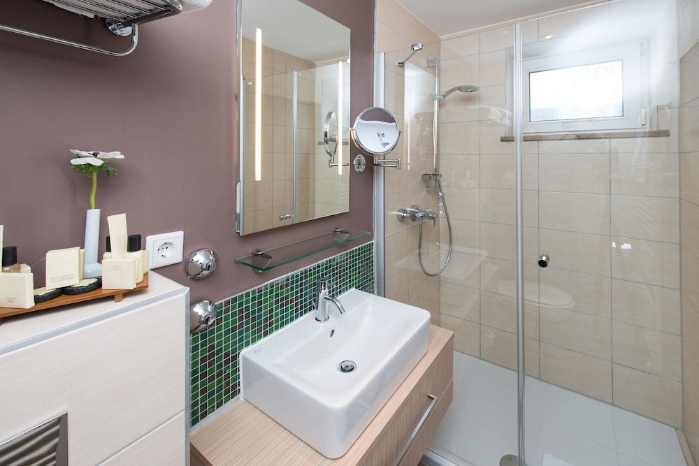Hotel New Orly 7/65