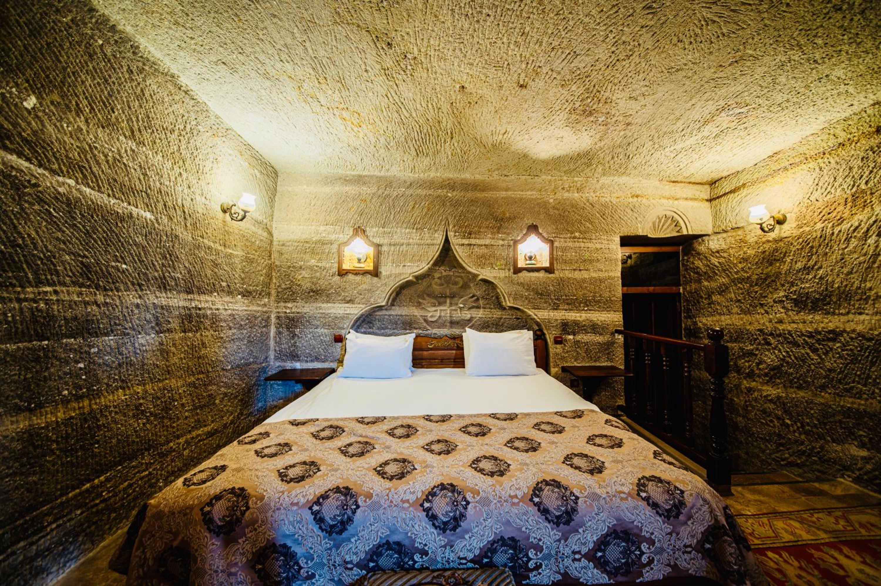 Cave, Junior Suite