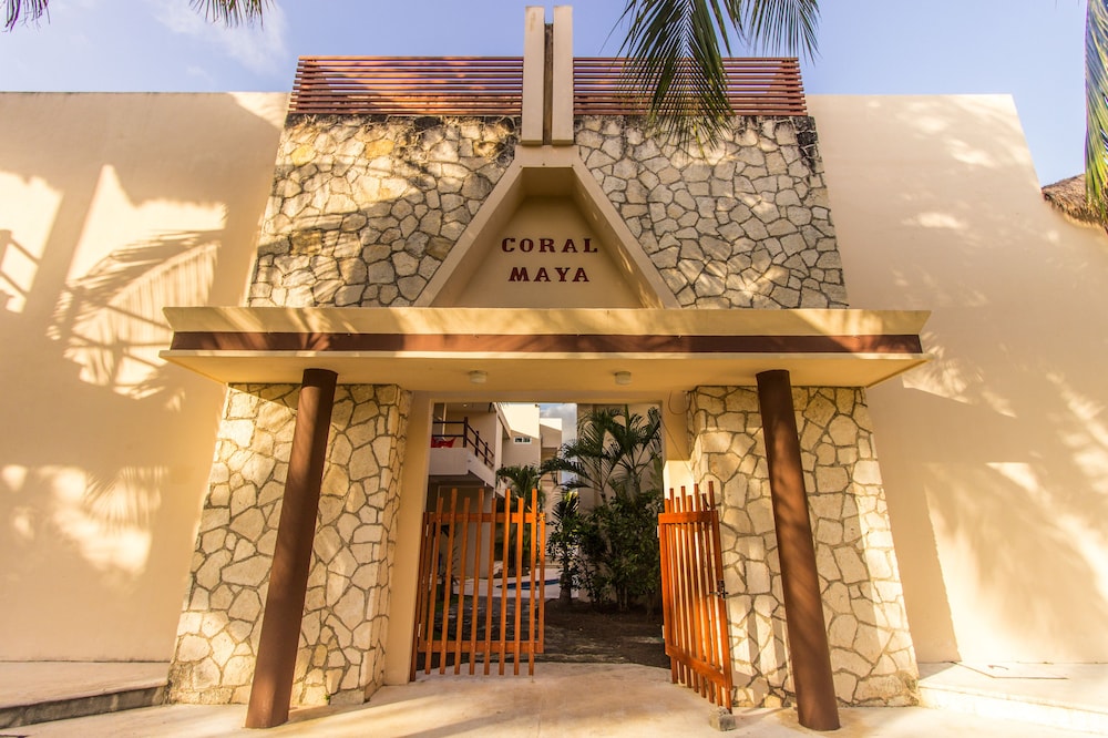 Coral Maya Stay Suites 10/50