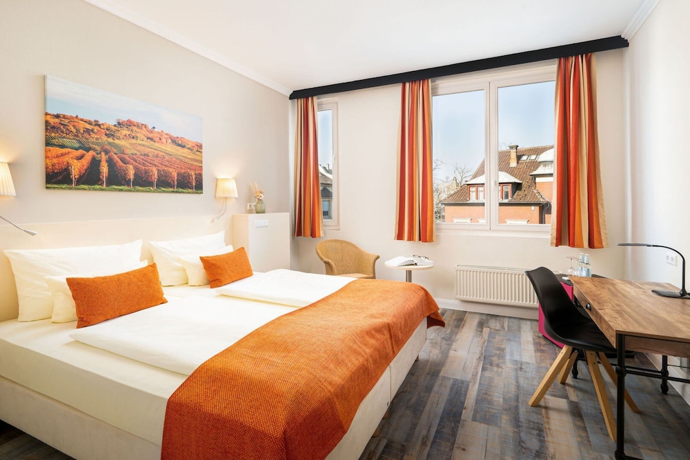 Parkhotel Landau 11/50