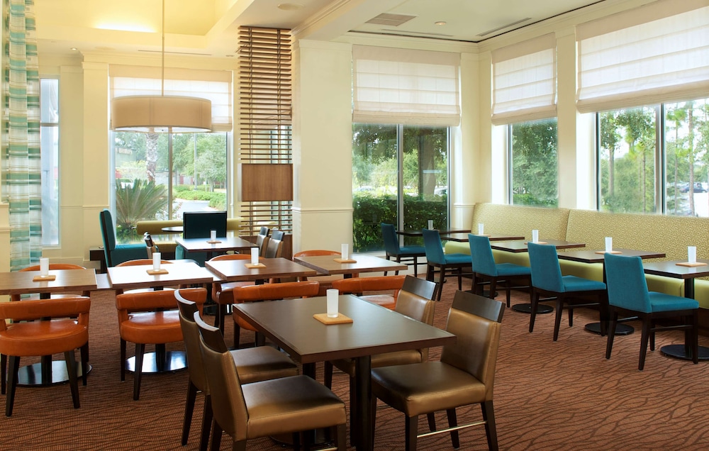 Hilton Garden Inn Jacksonville JTB/Deerwood Park 45/64