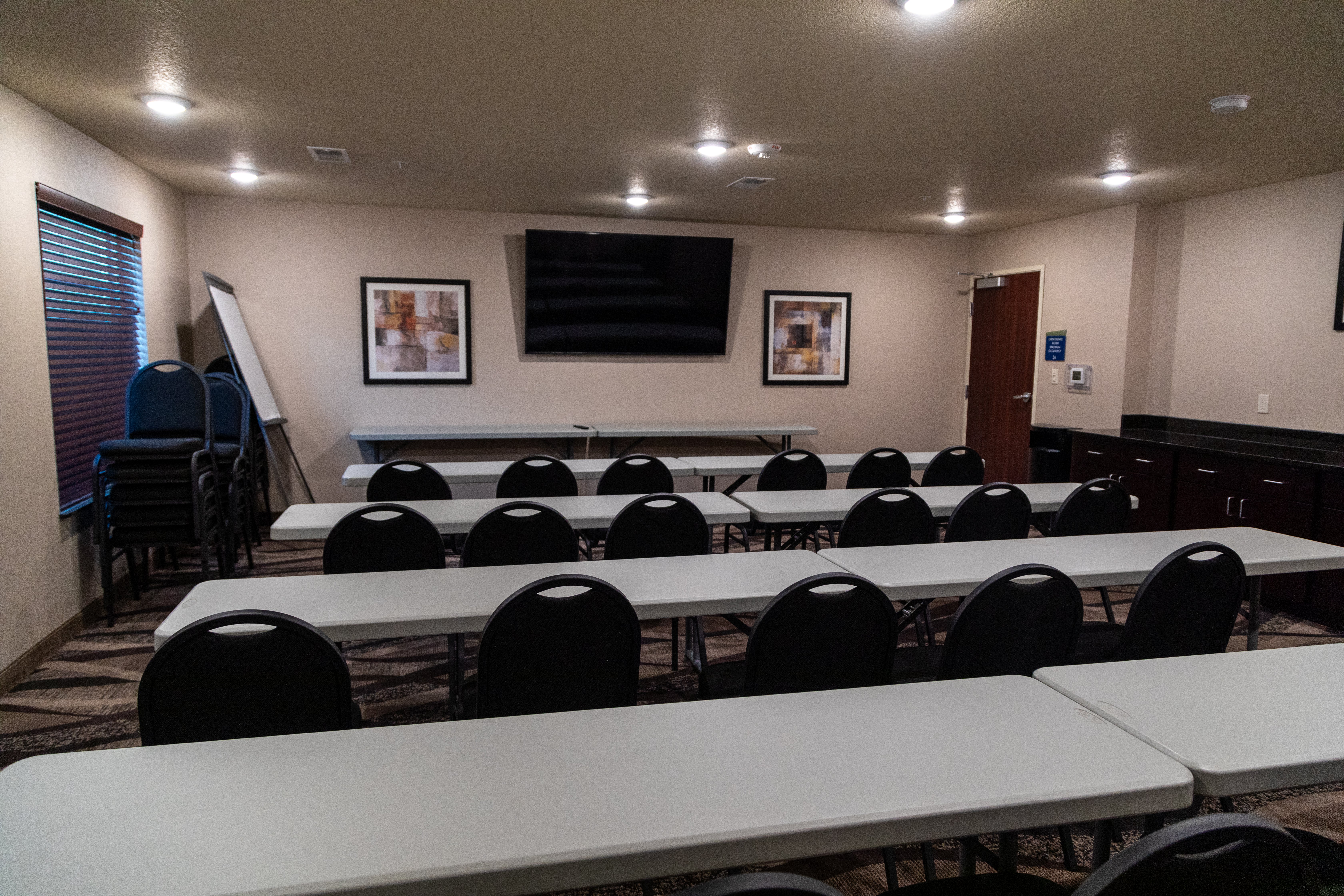 Cobblestone Inn & Suites - Springfield 10/16