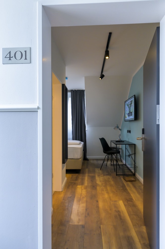 Nikii City Hotel 15/42
