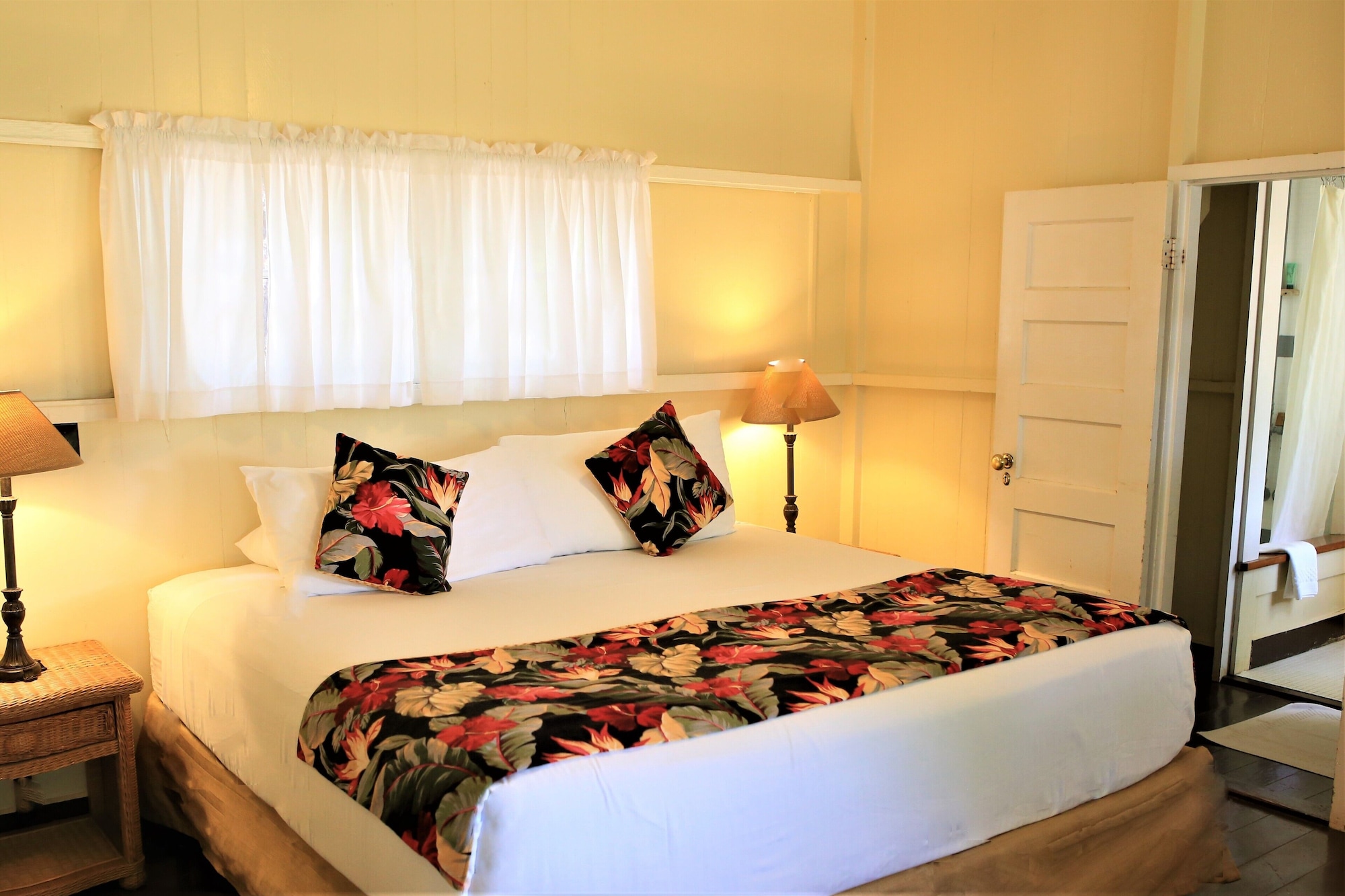 2 Bedrooms, Coast, Cottage, King and Queen Bed, King or Queen Bed, Ocean Front