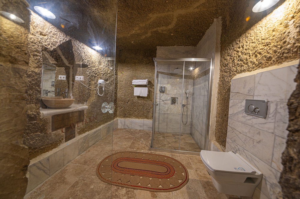 Belenus Cave Hotel 49/50