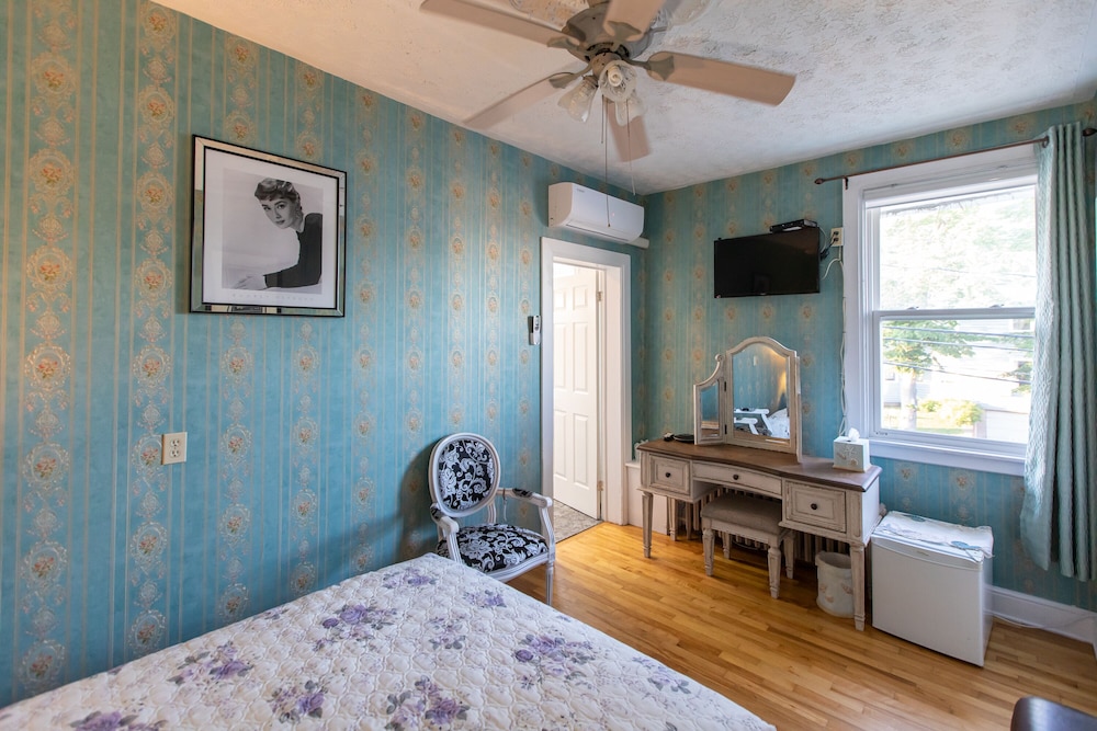 Prince Street Suites 22/50