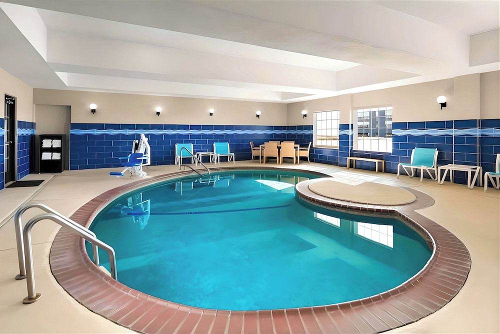 Holiday Inn Express Hotel And Suites Denton Unt Twu 39/68