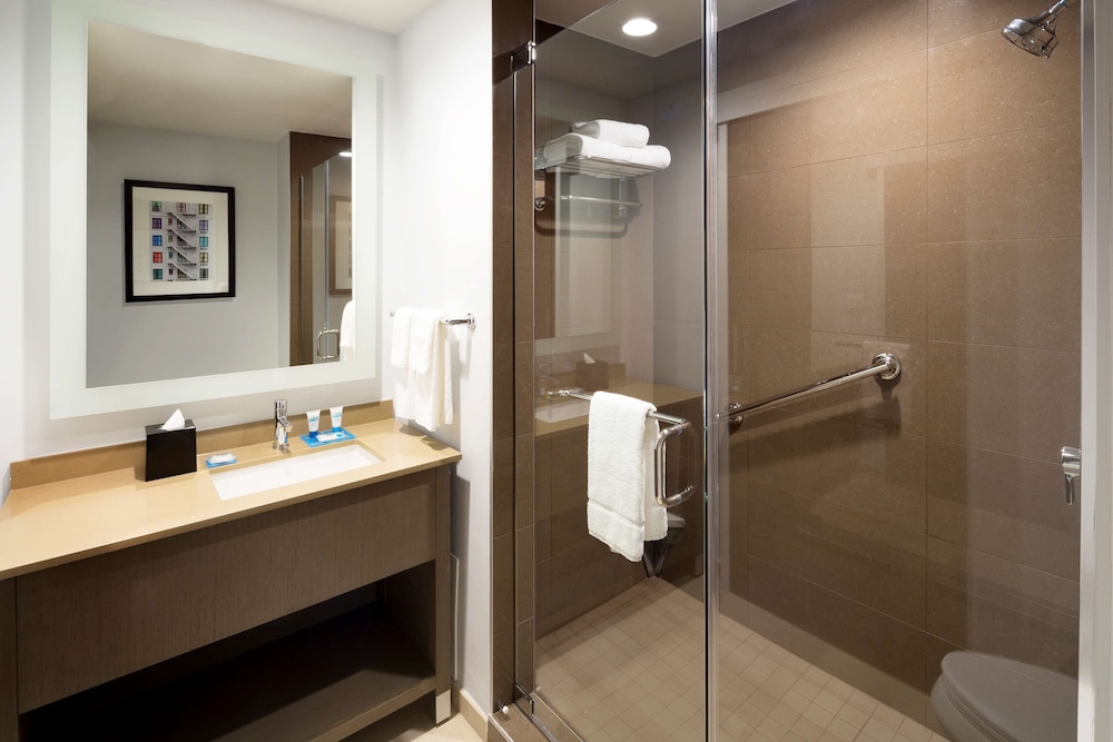 Hyatt House Dallas Frisco 64/67