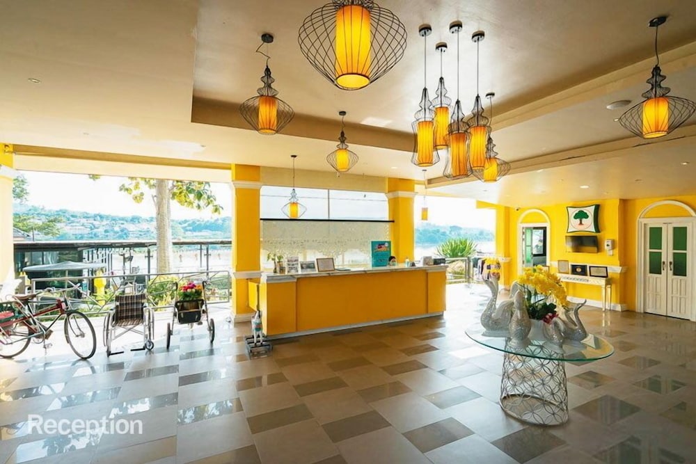 Chiangkhong Teak Garden Riverfront Hotel 10/74