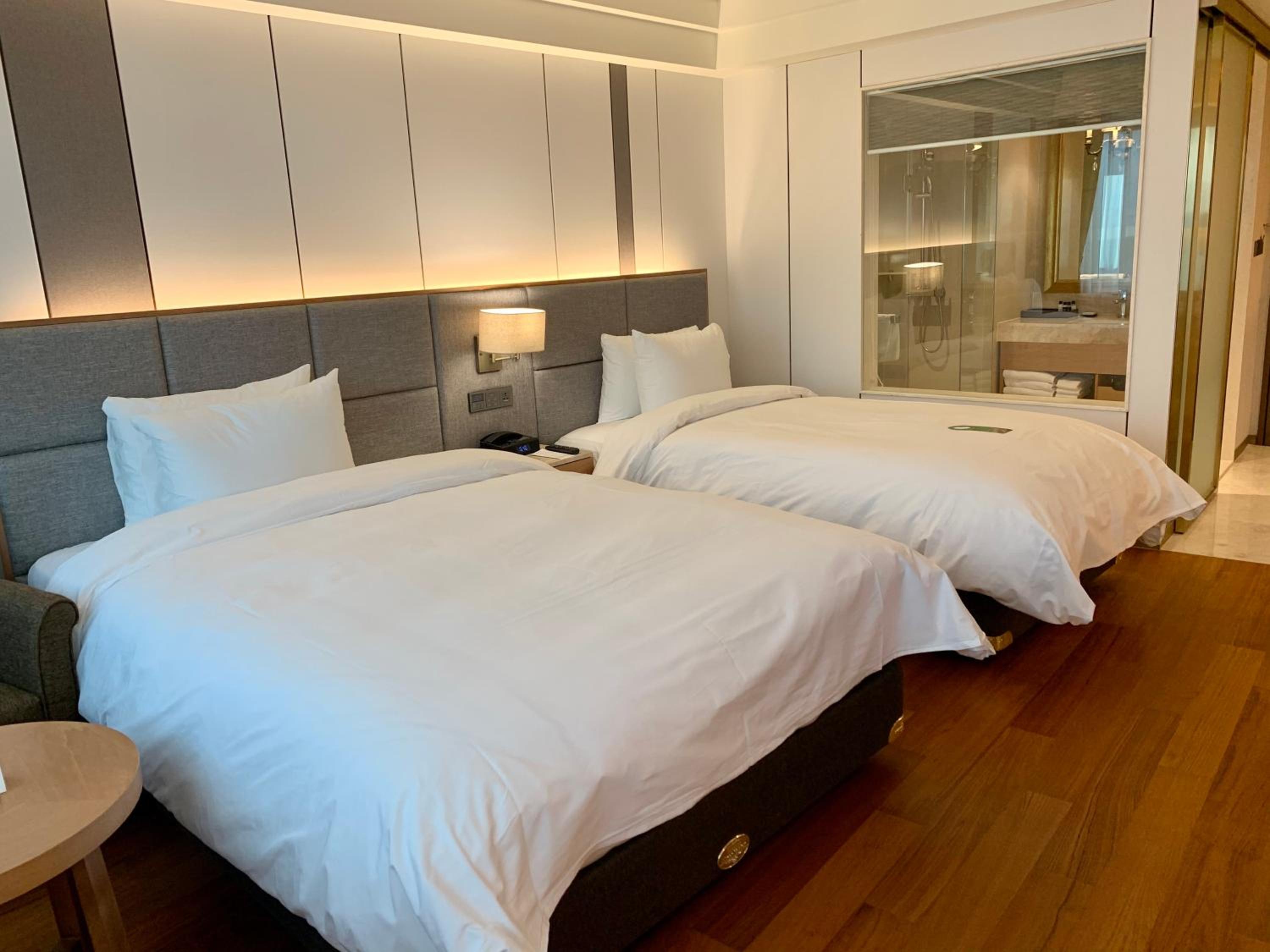 Inner, Family, Twin Beds