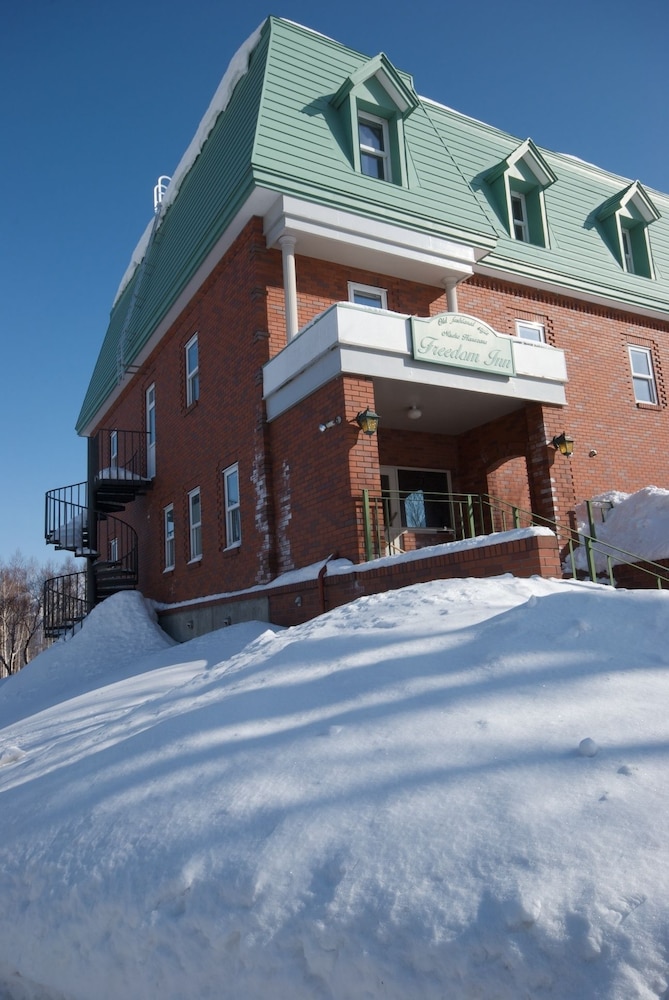 Niseko Freedom Inn 6/40