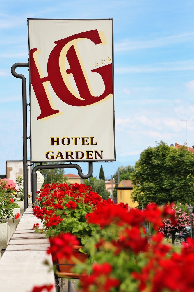 Hotel Garden 4/71