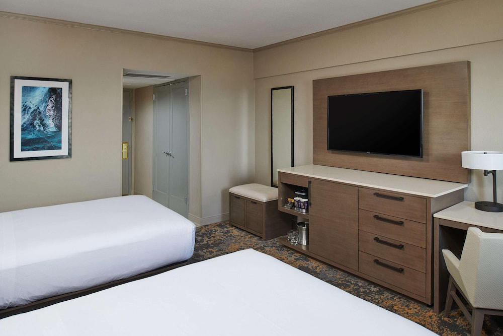 Hilton Anchorage 8/64