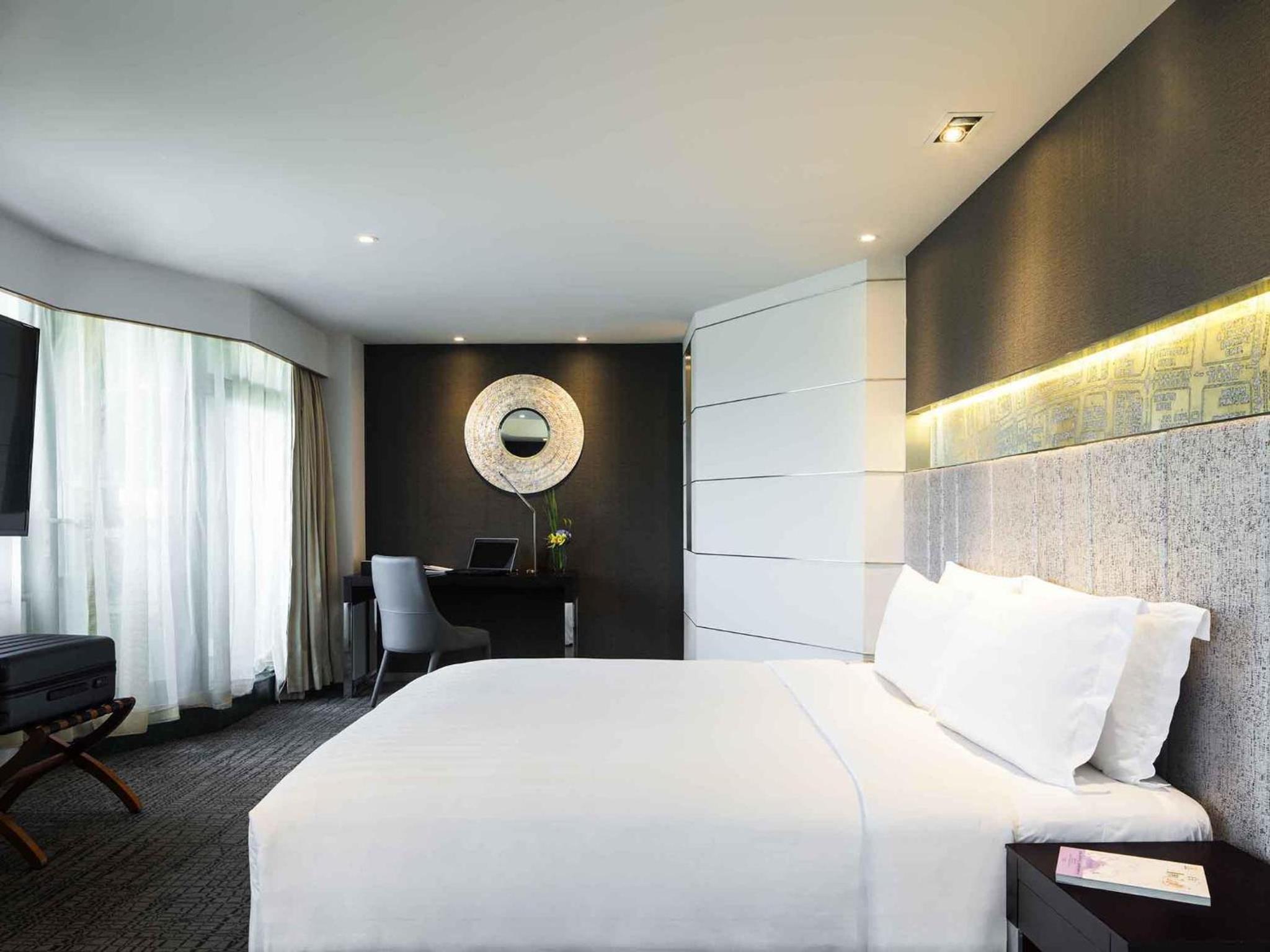 جناح جونيور، Grand Mercure Shanghai Hongqiao 4/6