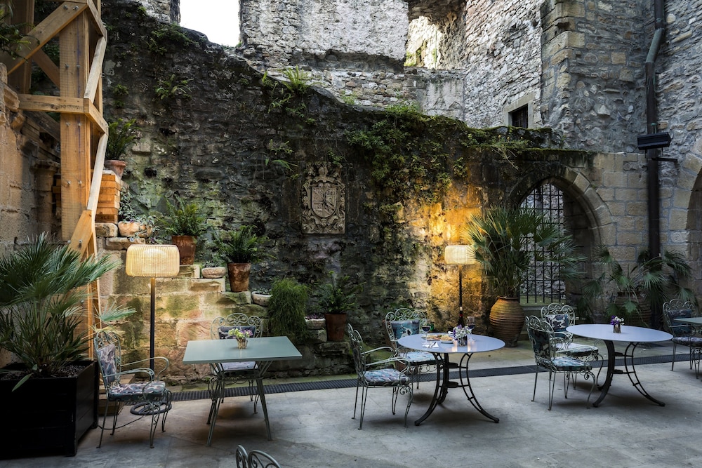 Parador De Hondarribia 20/40