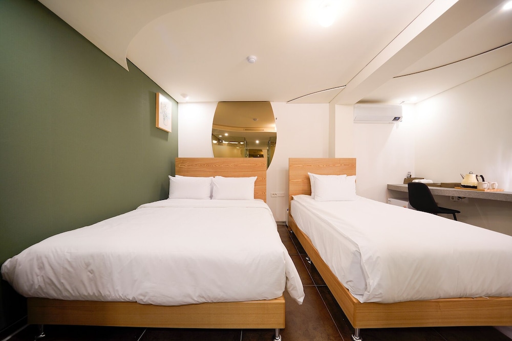Simple Stay Hotel 18/78