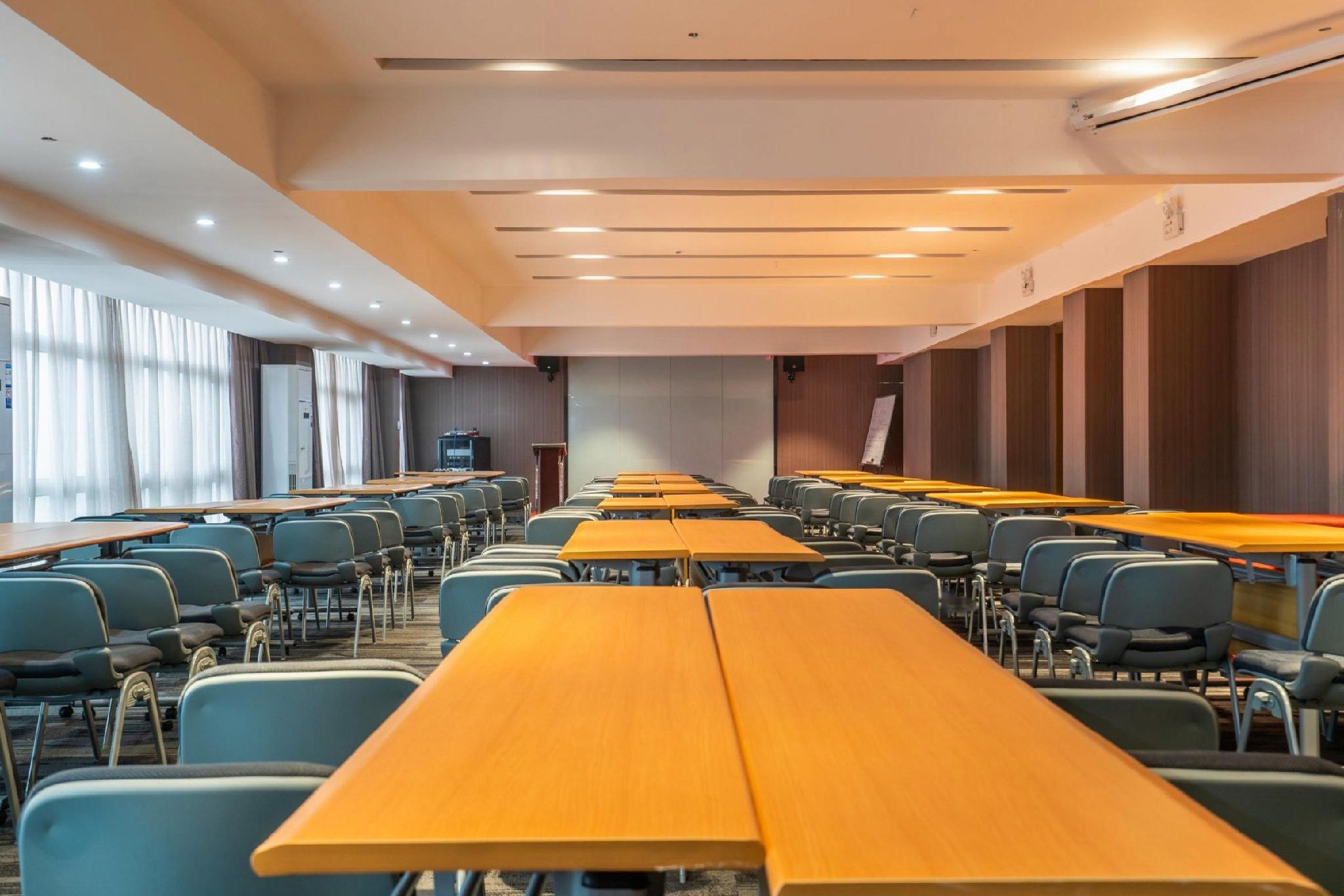Hampton by Hilton Zhengzhou Jinshui 44/50