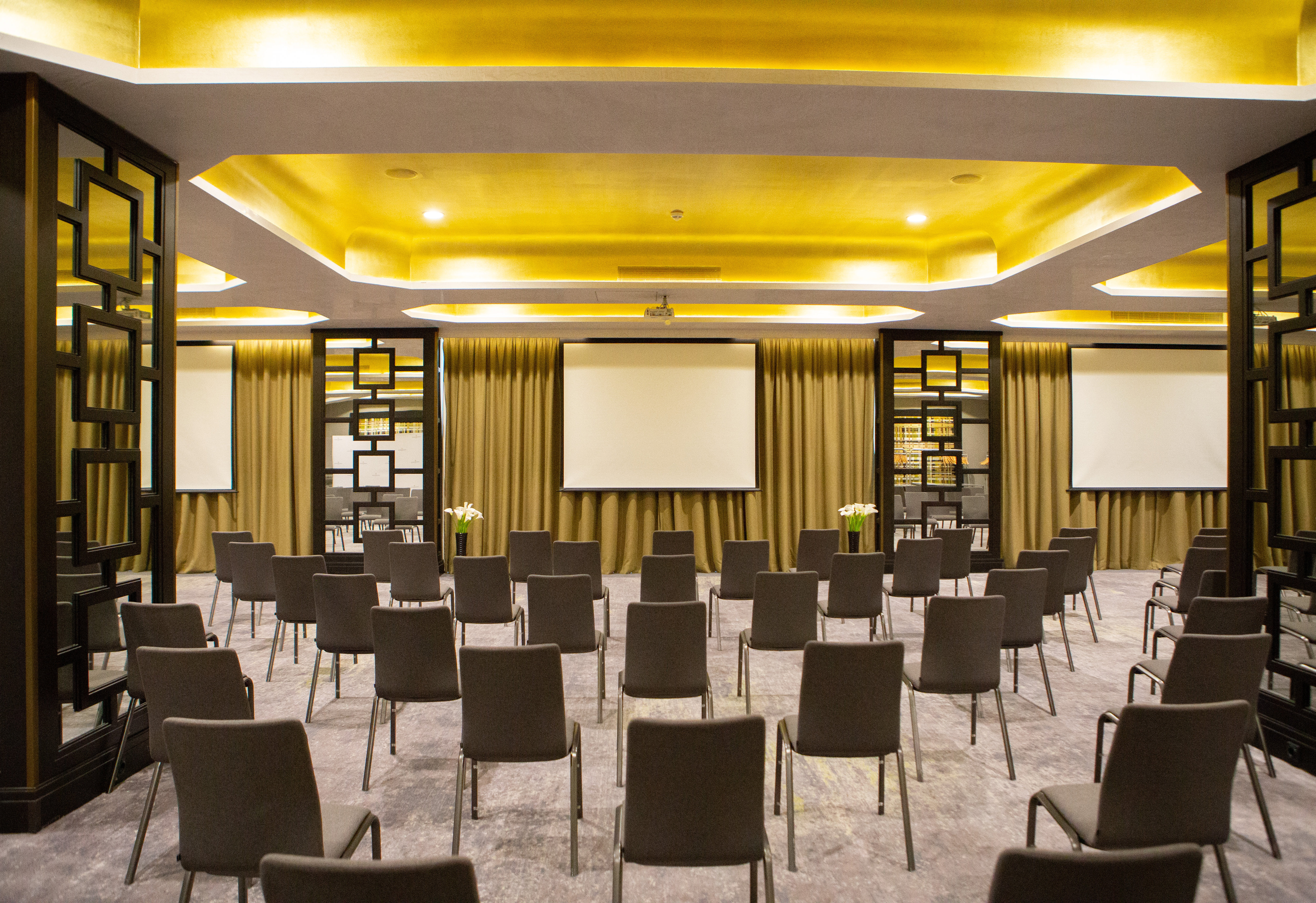 Intercontinental Sofia 66/77