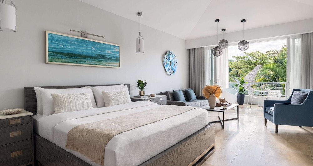 1 Bedroom, Palm, Club, Junior Suite, King Bed, Pool View, South Sea View