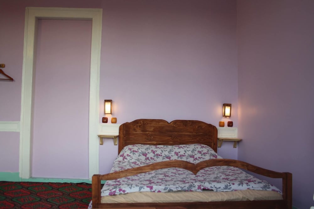 Lotus Garden Hostel 11/35