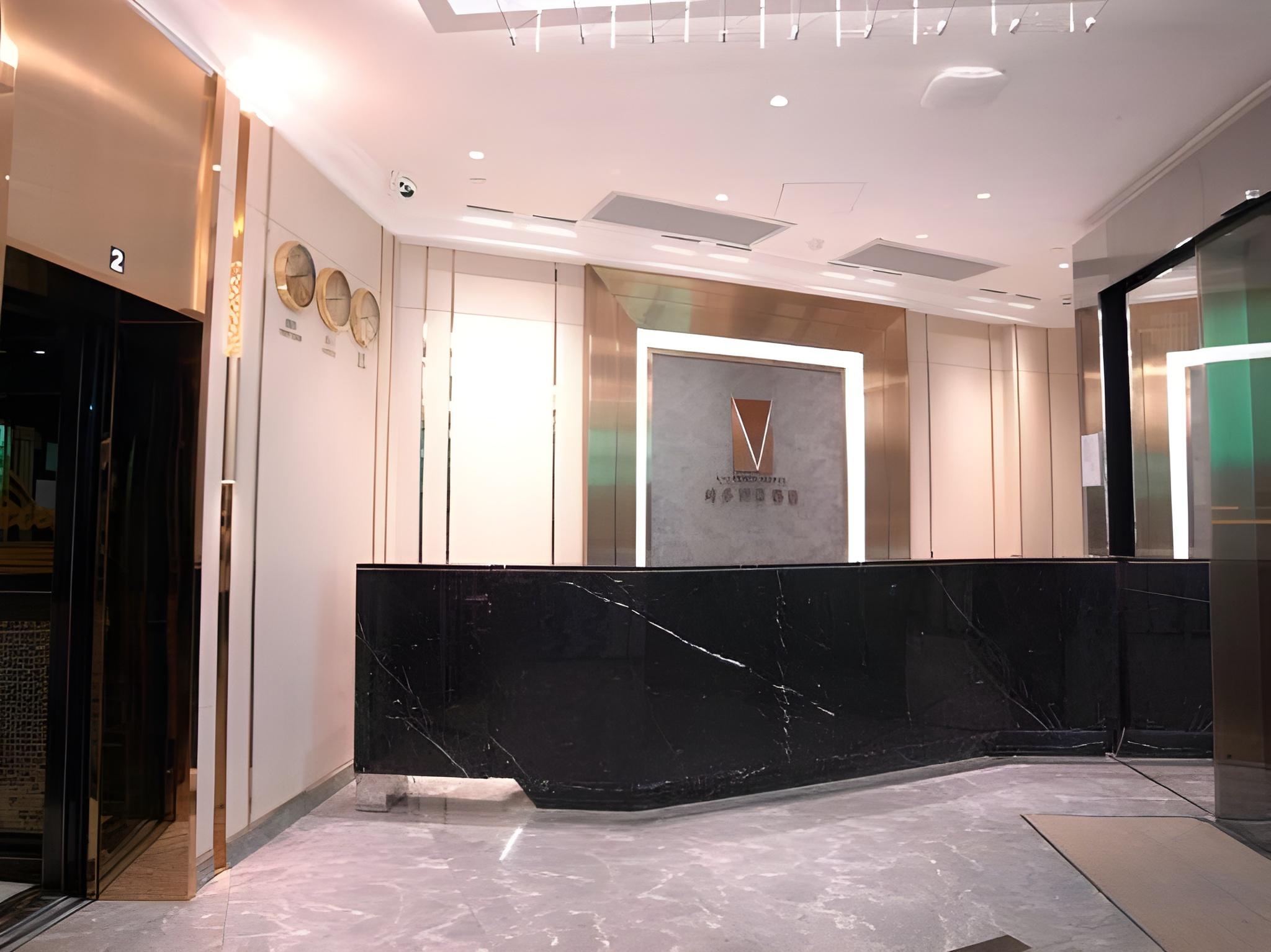 The Victoria Hotel Macau 12/35
