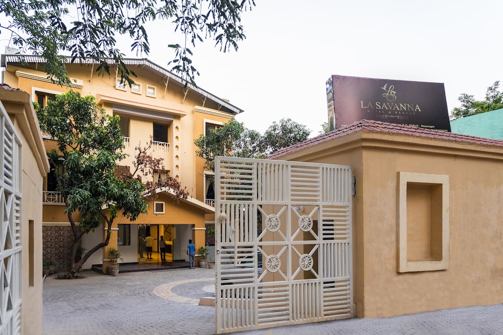 La Savanna Resort Dhiruli in RAMNAGAR