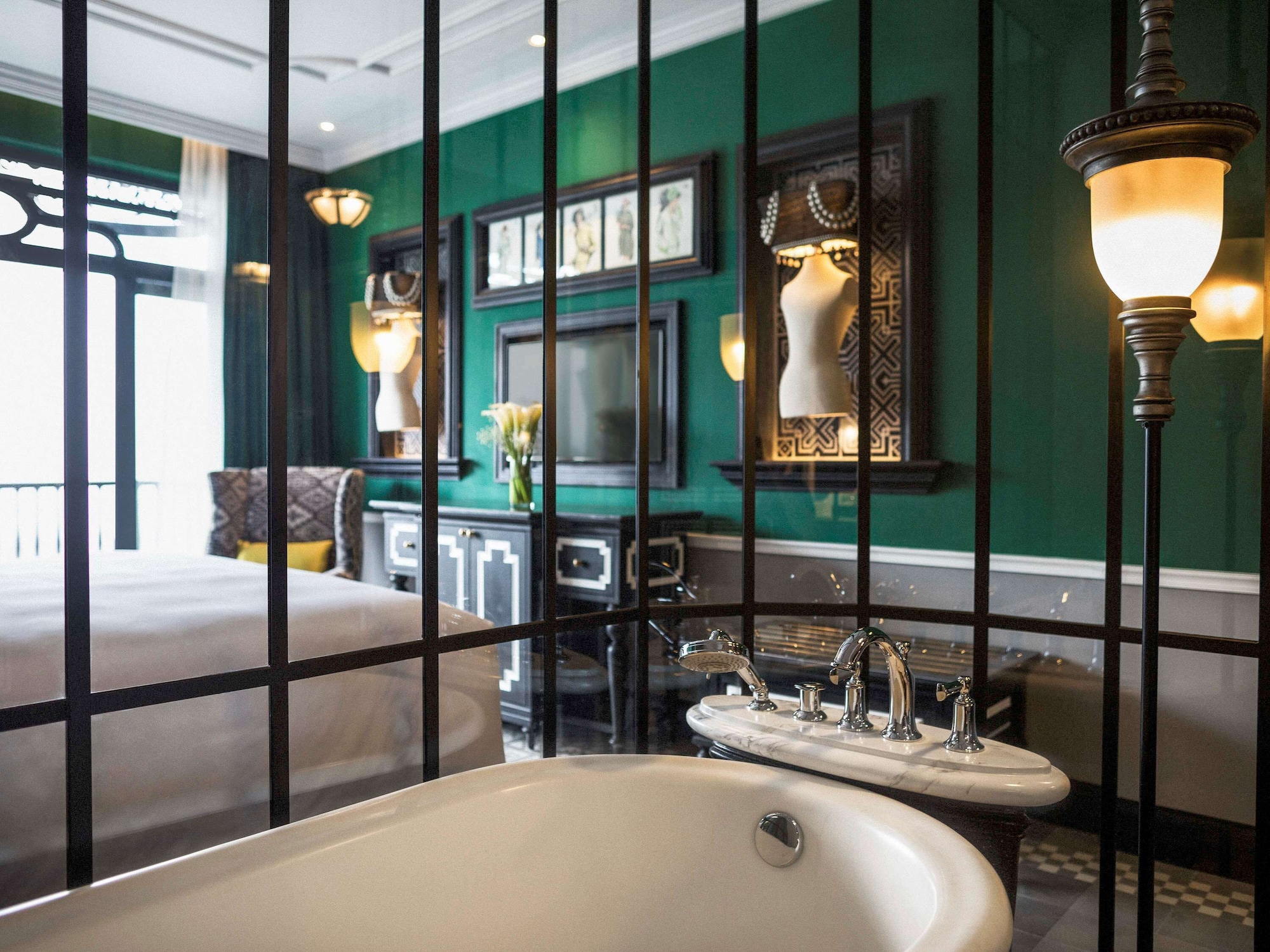 غرفة ديلوكس بسرير كينج، Hotel De La Coupole Mgallery 10/10