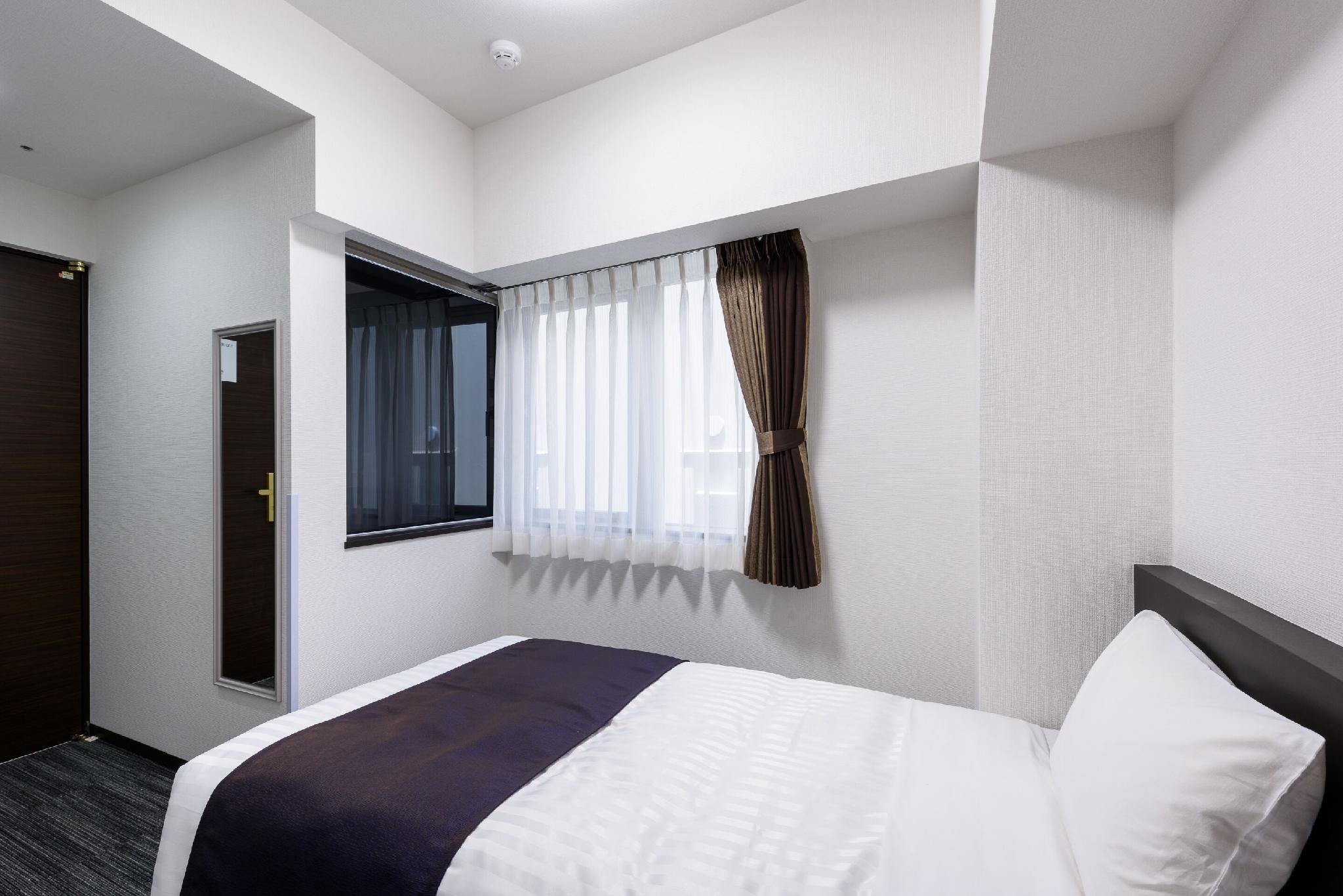 Semi Room, Semi Double Bed