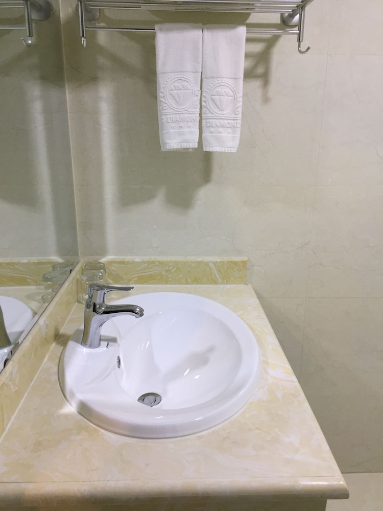 Halong Diamond Hotel 40/42