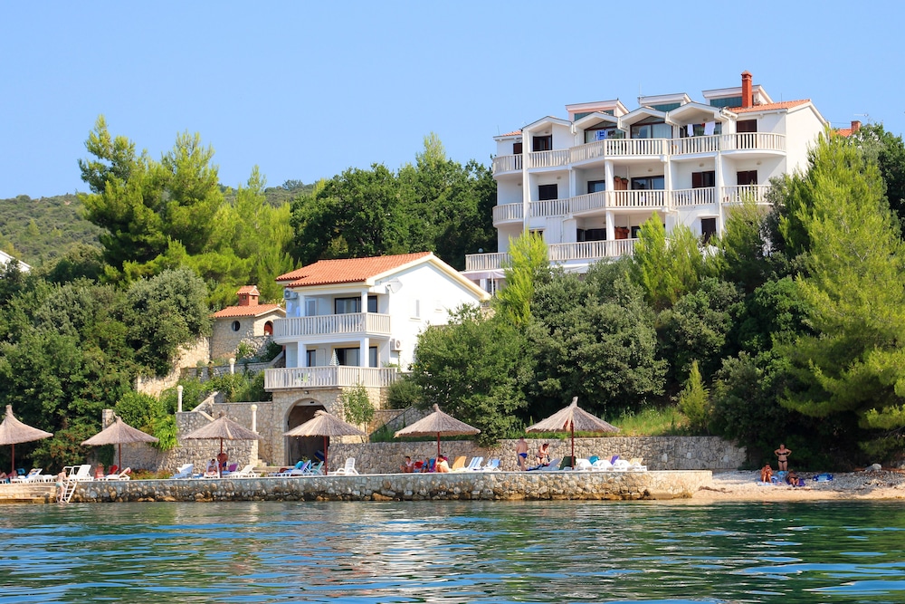 Lucija 54/61