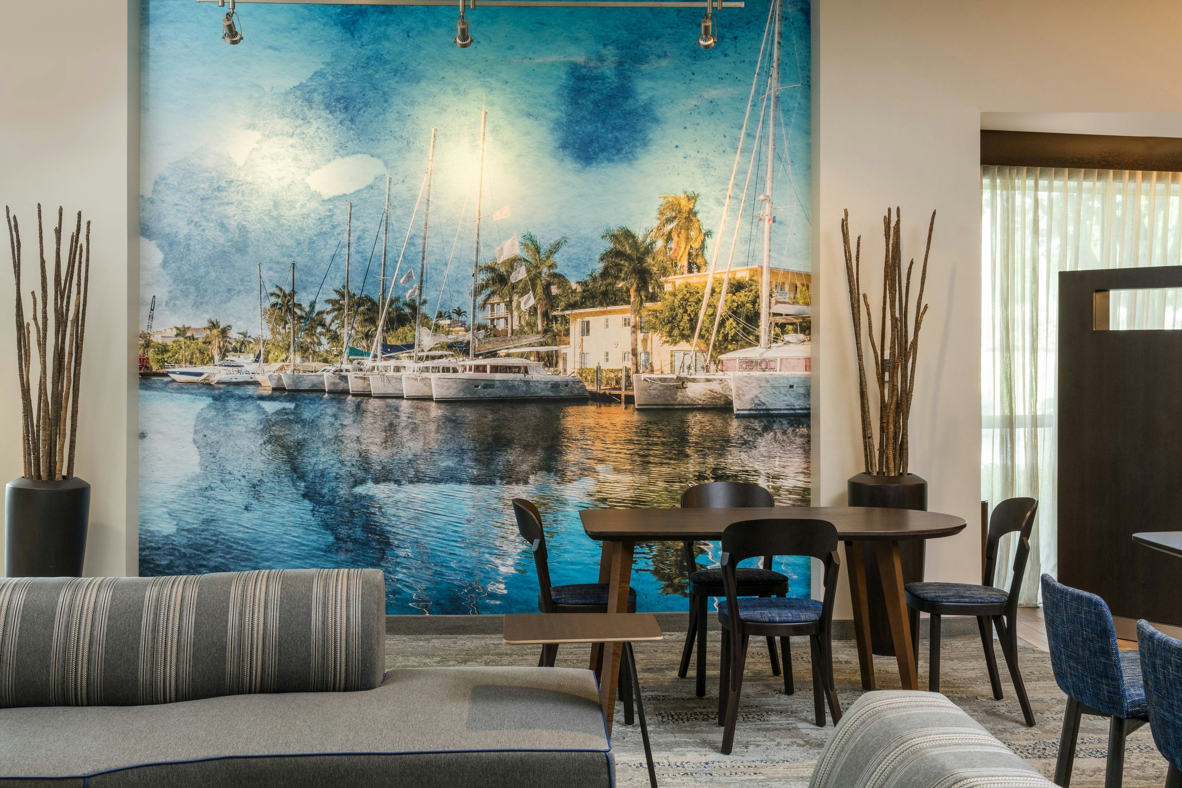 Courtyard Fort Lauderdale Airport and Cruise Port 15/25
