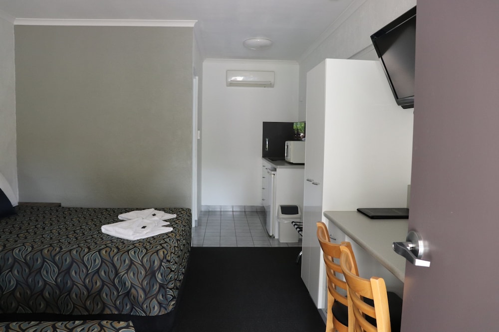 Bundaberg Spanish Motor Inn 19/33