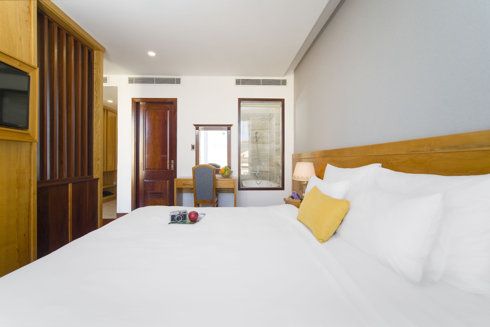 Family Suite, Bathtub