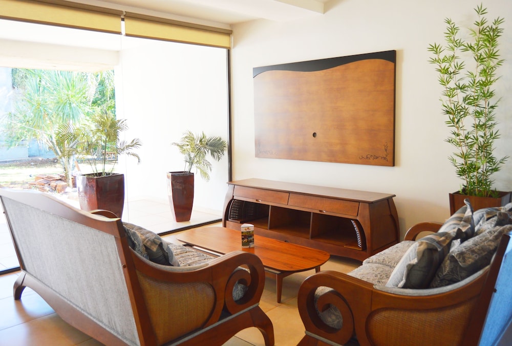 Pirayu Hotel Resort 35/50