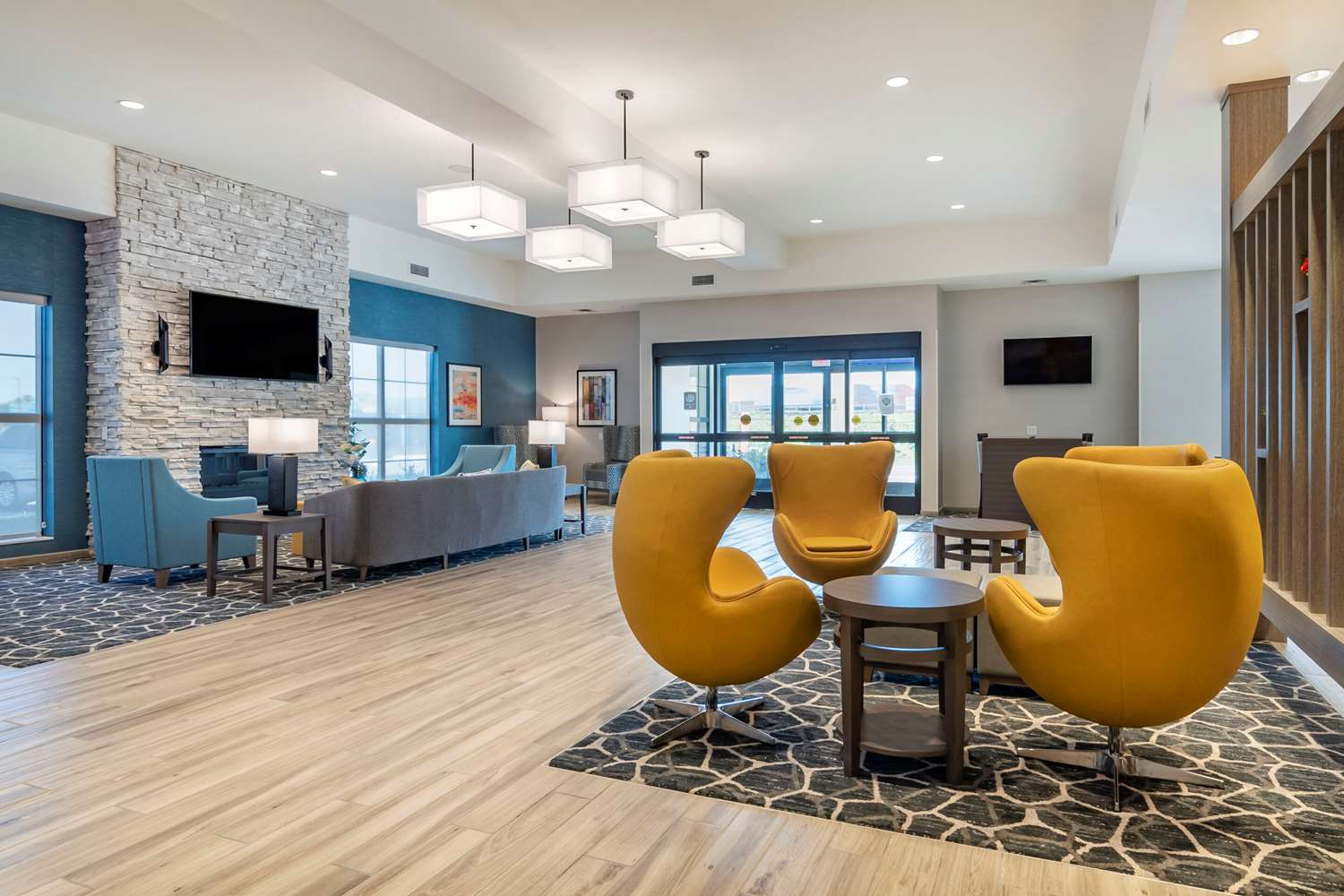 Comfort Suites Grandview - Kansas City 17/20