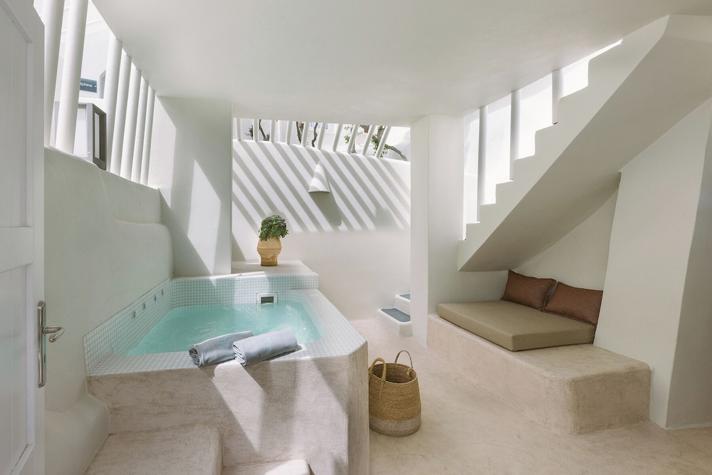Blue Dolphins Apartments & Suites 23/49
