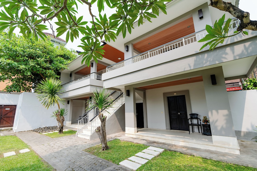 DEWI SRI HOTEL 7/70