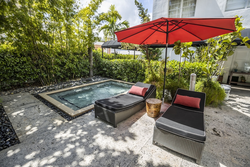 Metropole Suites South Beach 57/77